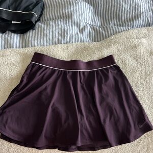 Nike Women's maroon tennis skirt